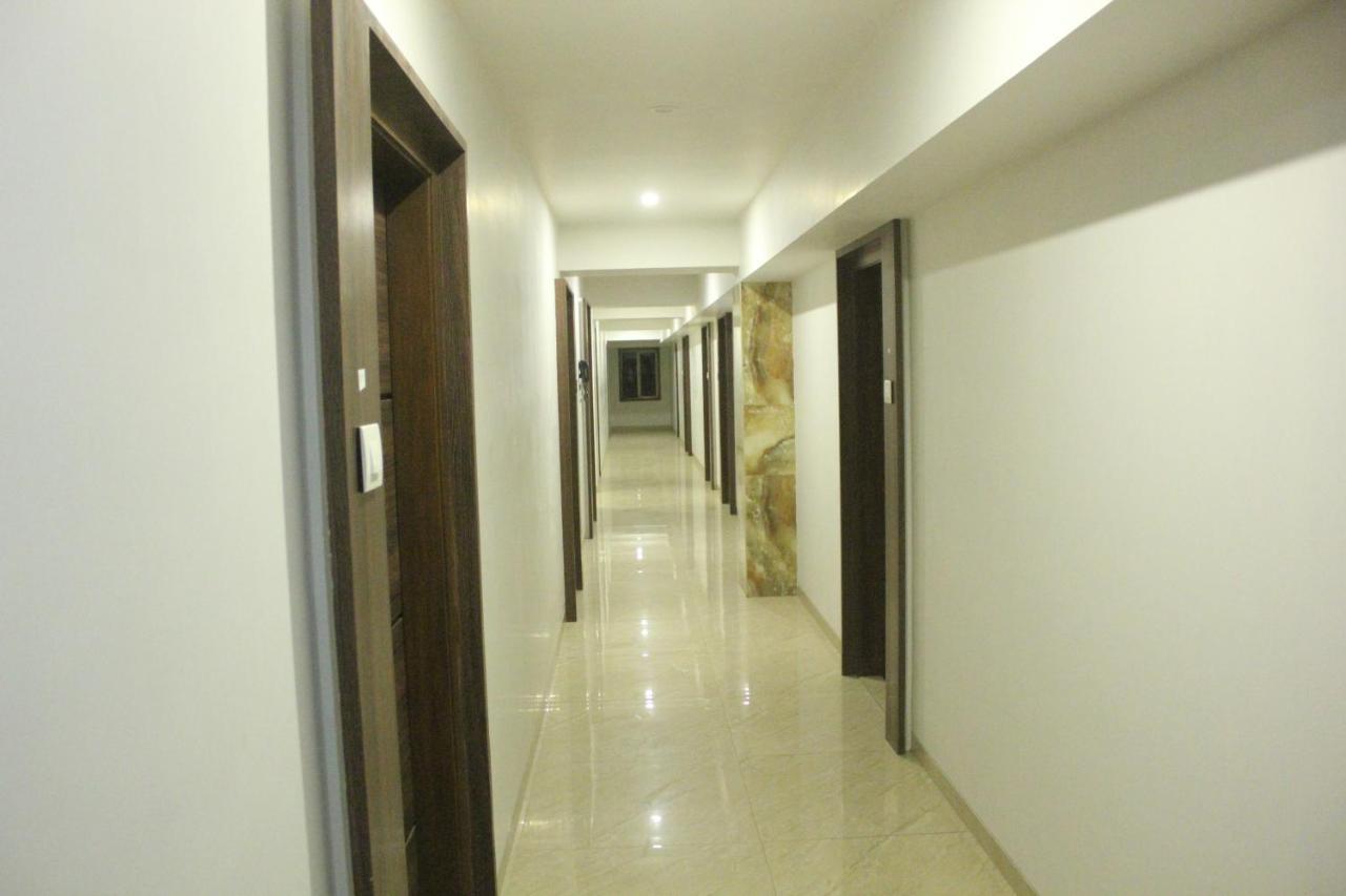 Nimantran Hotel Nova Bombaim Exterior foto