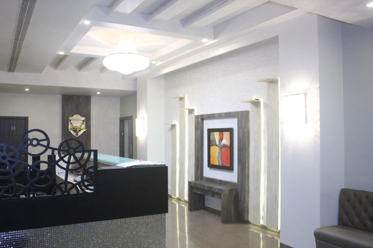 Nimantran Hotel Nova Bombaim Exterior foto