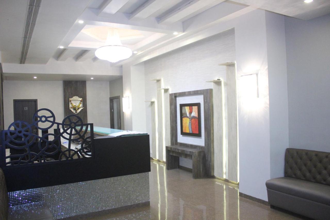 Nimantran Hotel Nova Bombaim Exterior foto